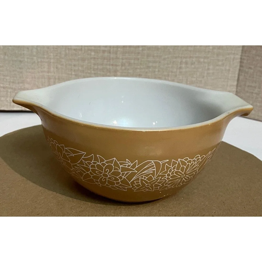Pyrex Cinderella Mixing Bowl 441 1.5 Pint Gold Excellent Butterfly Gold Floral
